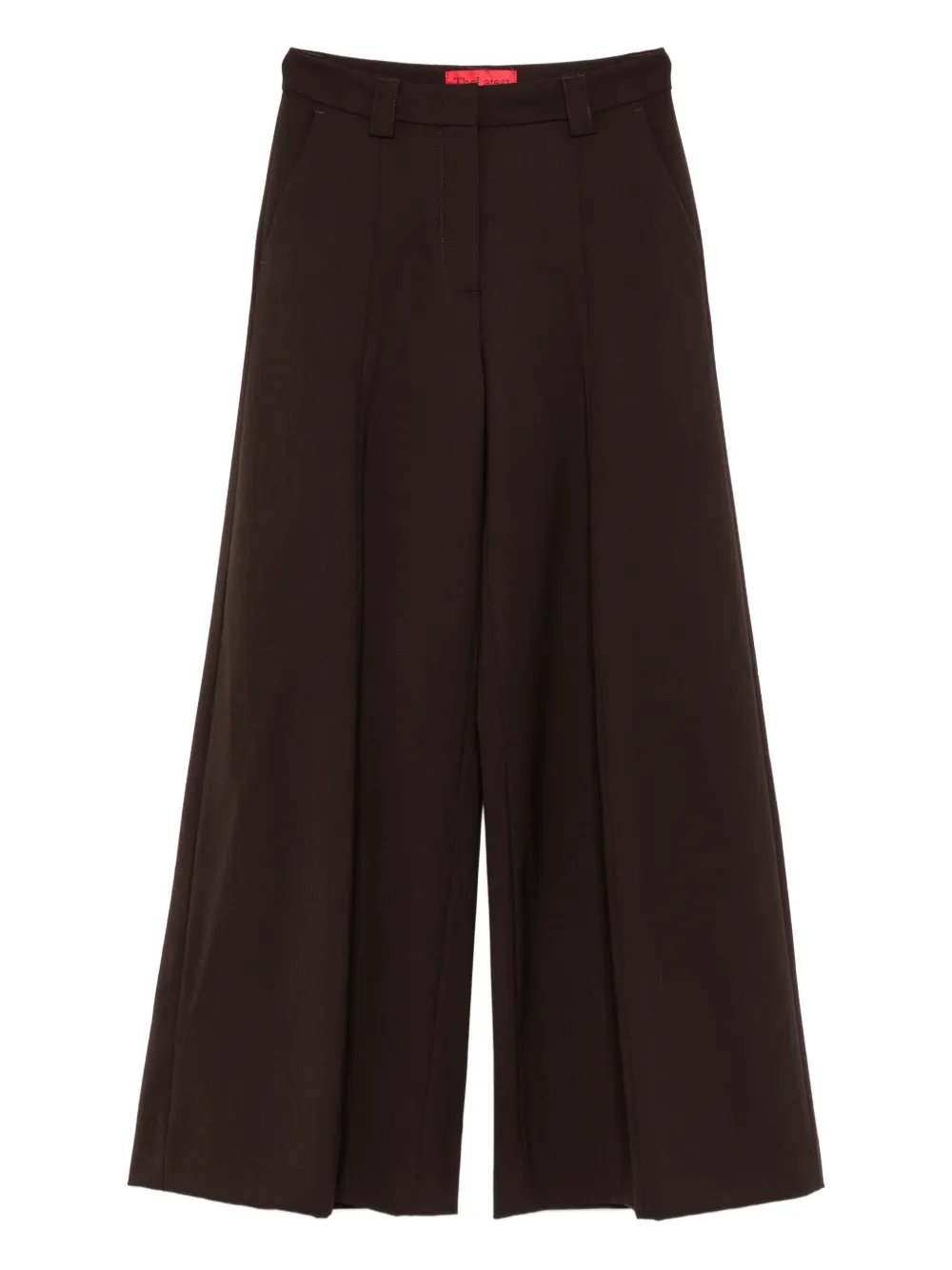 pleated trousers