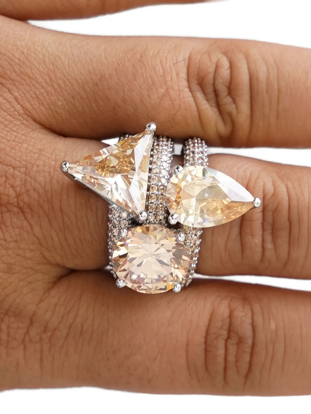 Izabel Display Mega Circle pavé ring | Image 2