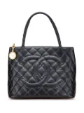 CHANEL Pre-Owned 2002-2003 Caviar Medallion tote bag - Black