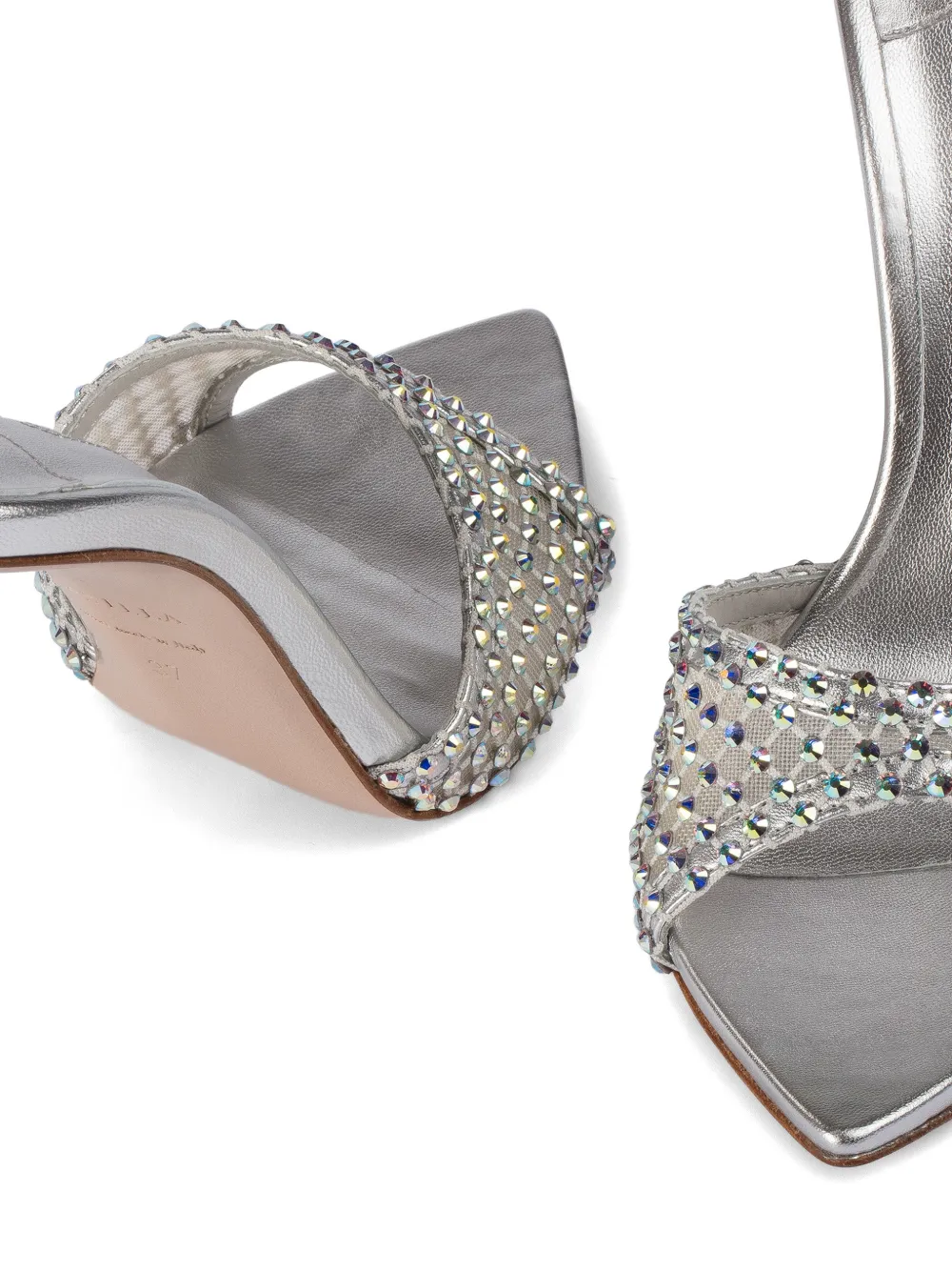 Le Silla 120 mm Gilda stiletto sandalen verfraaid met kristallen Zilver