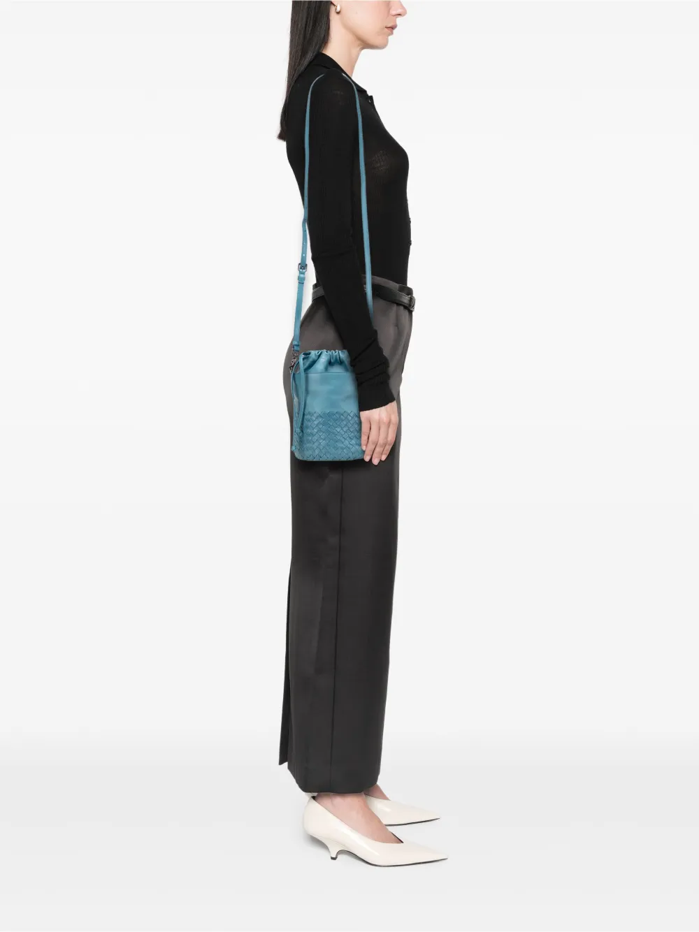 Bottega Veneta Pre-Owned 2012-2025 Nappa Intrecciato bucket bag | Pre-Owned | Image 2