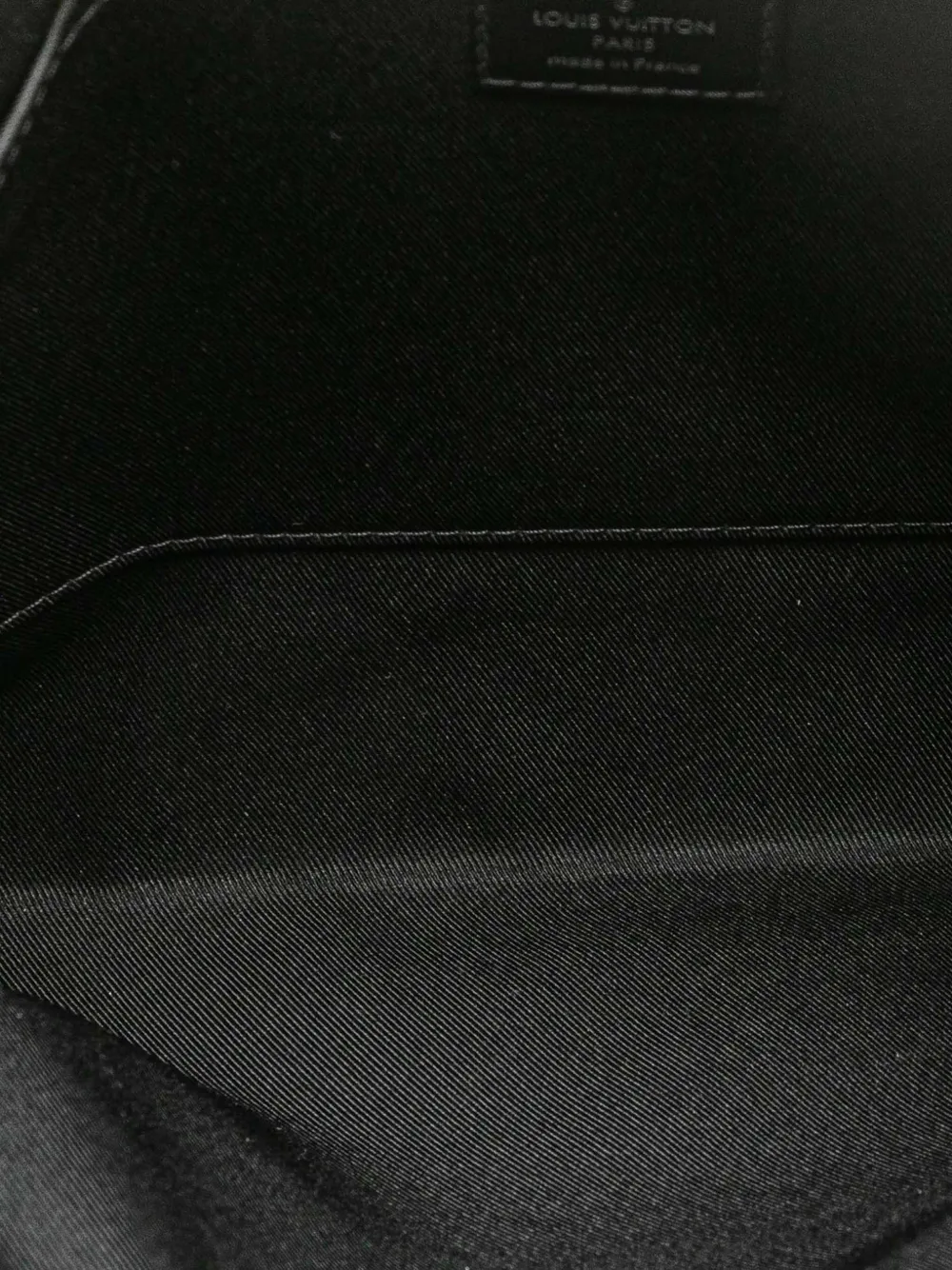Pre-owned Louis Vuitton 2017 Monogram Eclipse Discovery Pochette Gm Clutch Bag