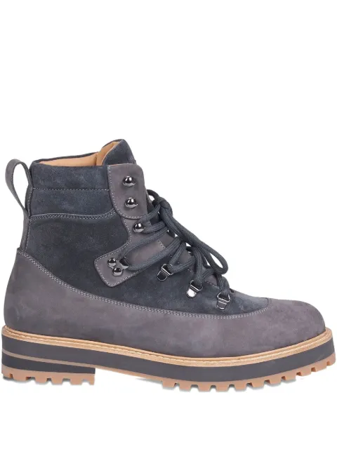 Eleventy bottes à lacets