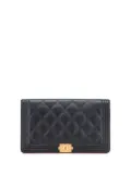 CHANEL Pre-Owned 2018 Quilted Caviar Boy Yen Wallet long wallets - Black