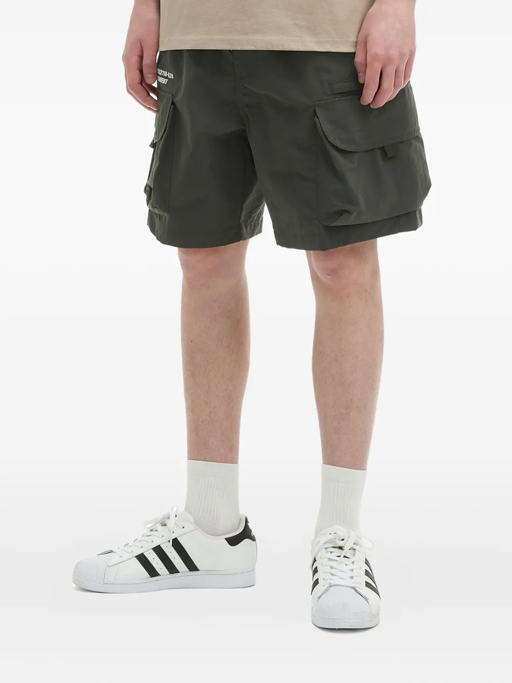FINGERCROXX Shorts met cargo zak Grijs