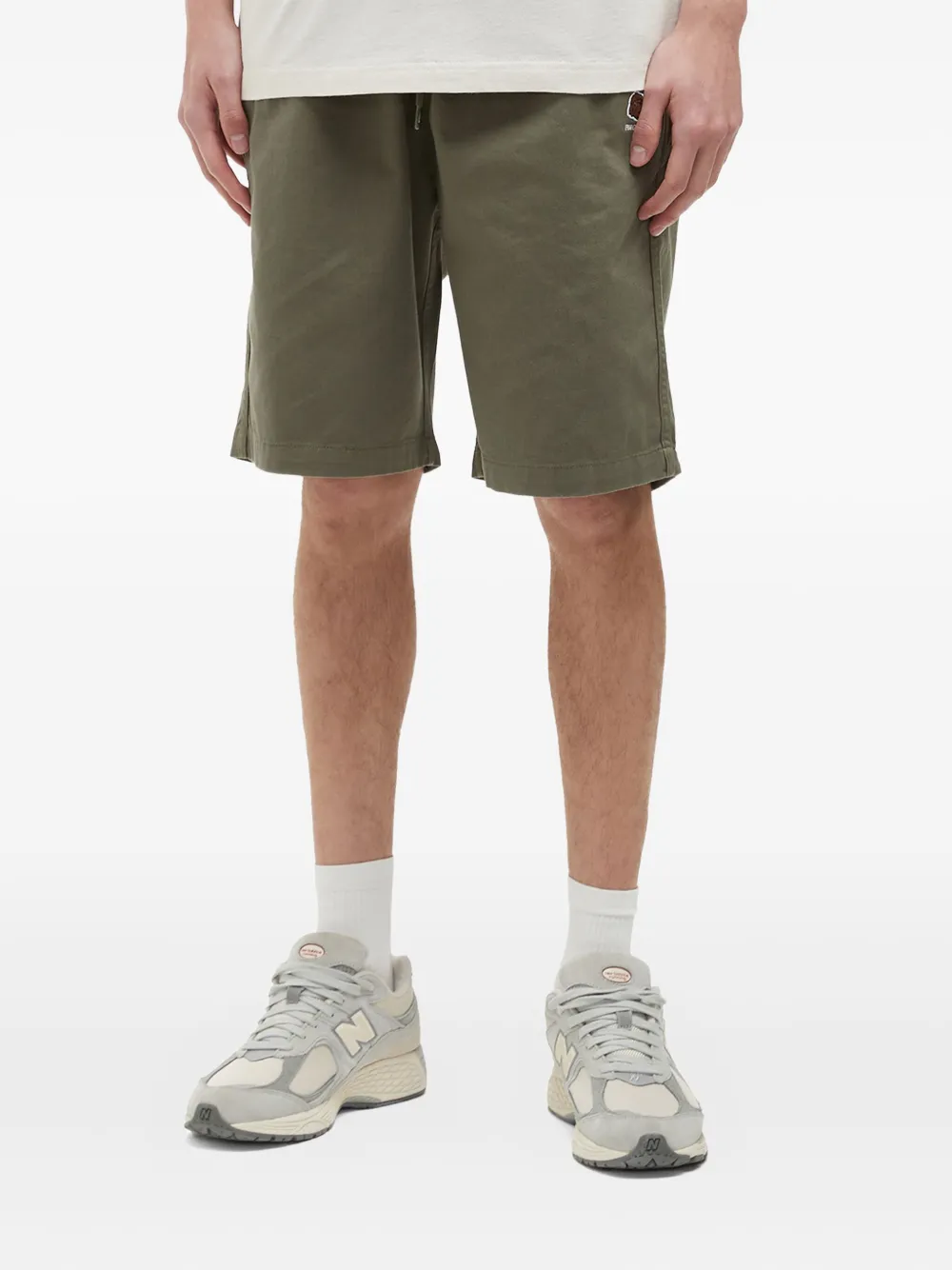 Fingercroxx Drawstring Side-pocket Shorts In Green