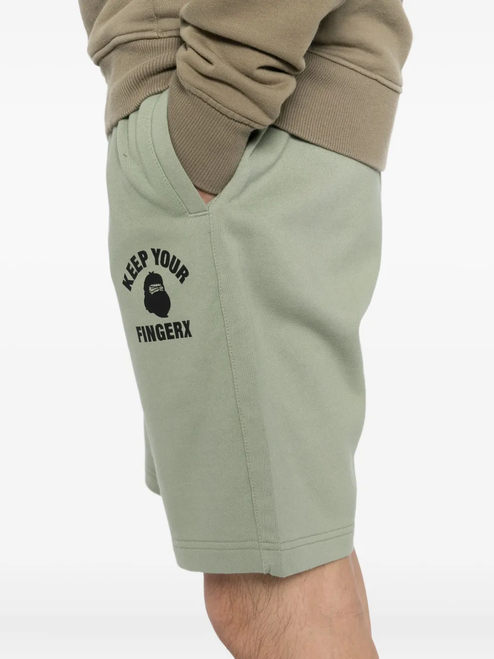 Fingercroxx Logo-print Shorts In Green
