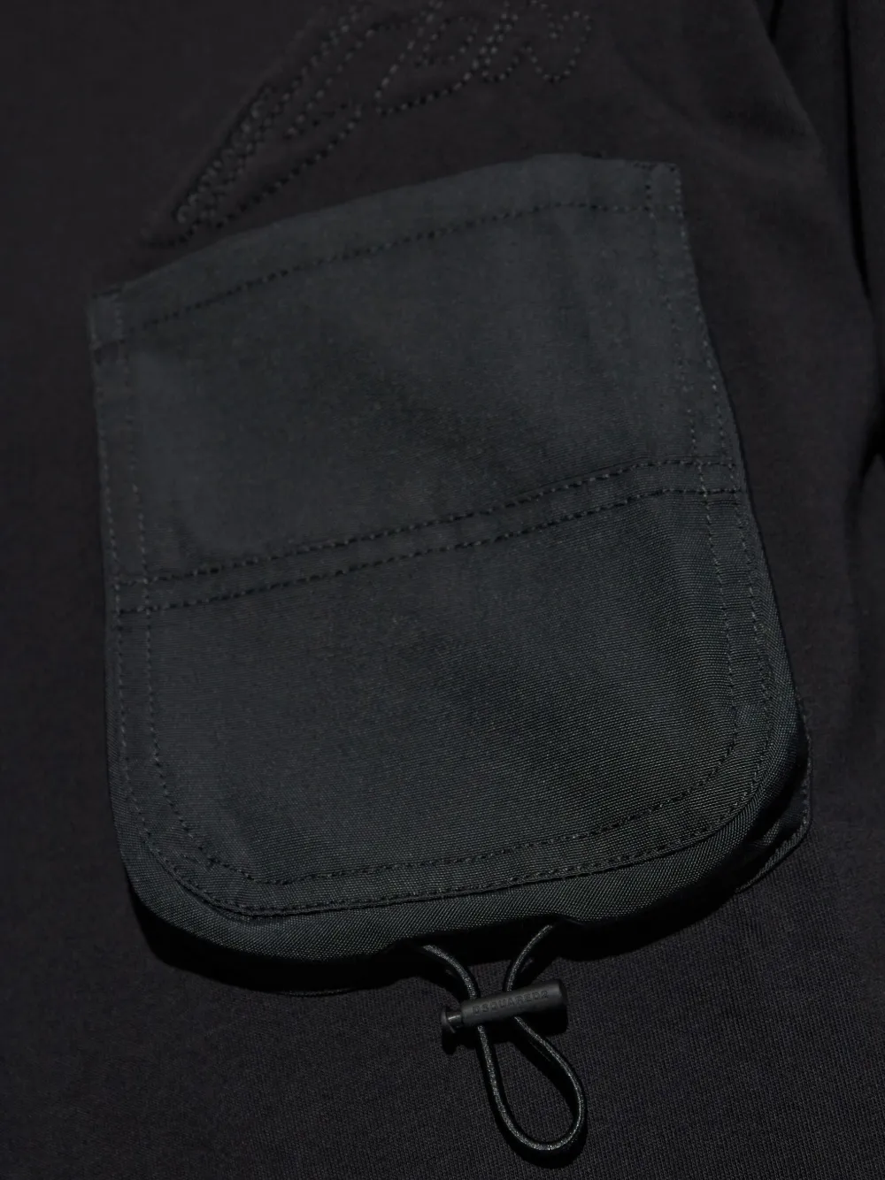 DSQUARED2 embroidered pocket T-shirt Zwart