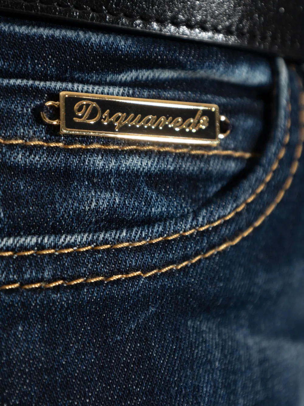 Dsquared2 Logo-plaque Cropped Jeans In Blue