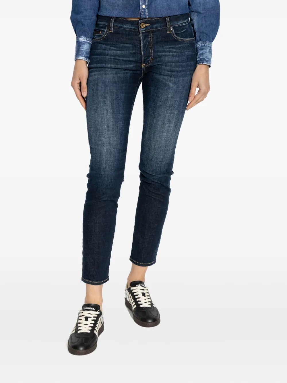 Dsquared2 Logo-plaque Cropped Jeans In Blue