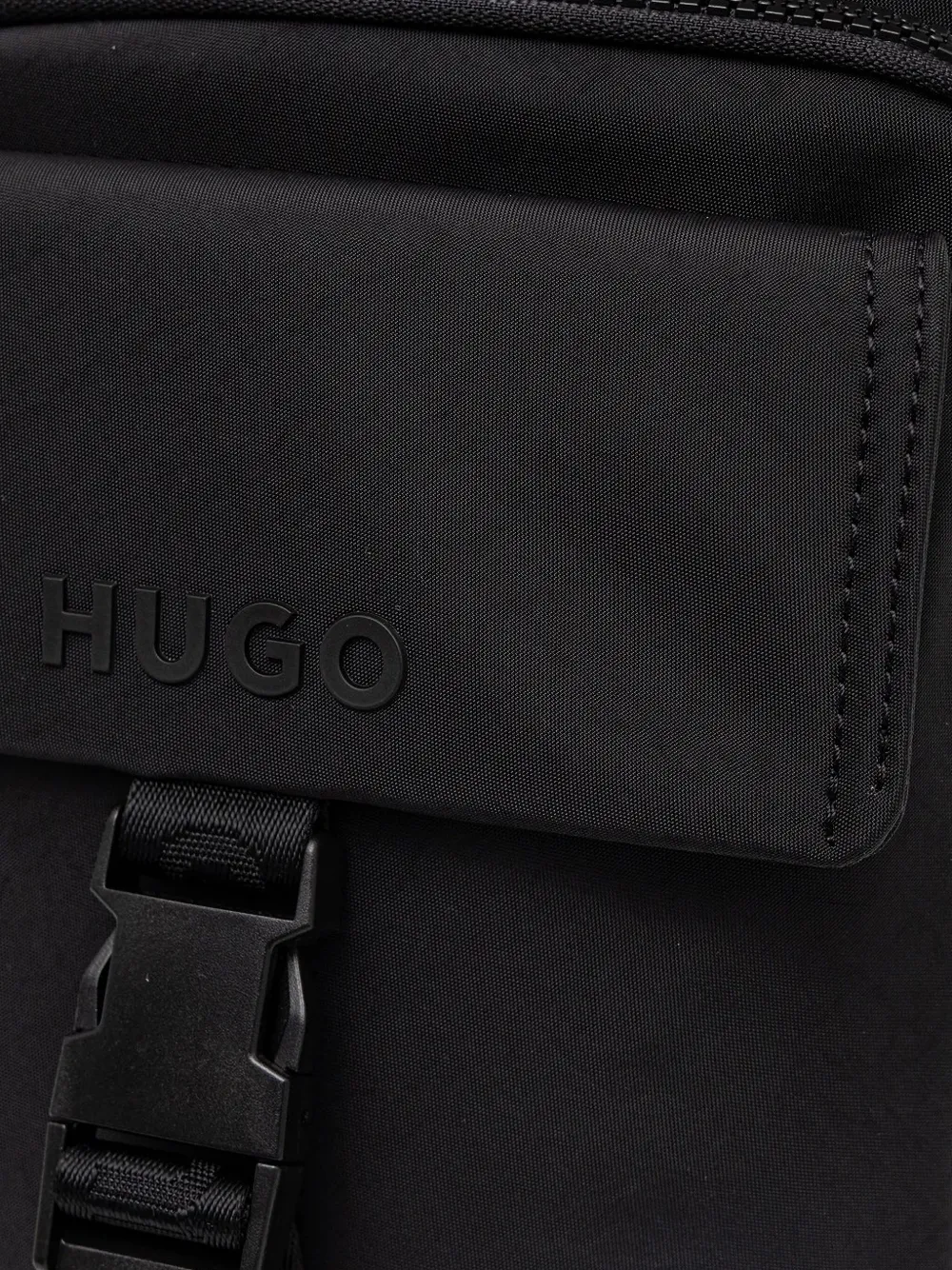 HUGO buckle-fastening messenger bag Zwart