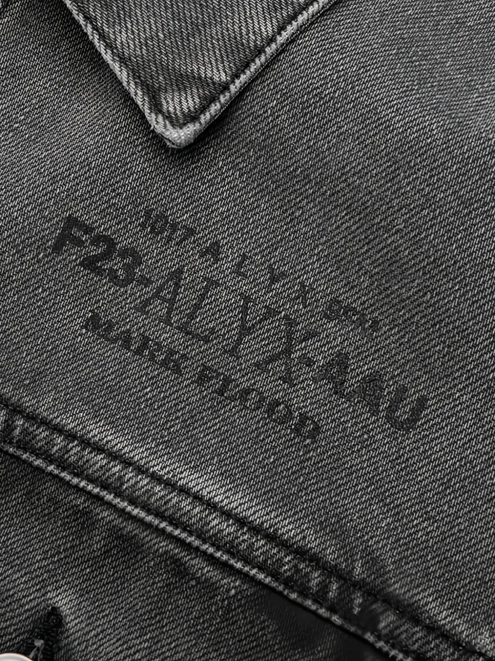 1017 ALYX 9SM Mark Flood denim jack met print Zwart