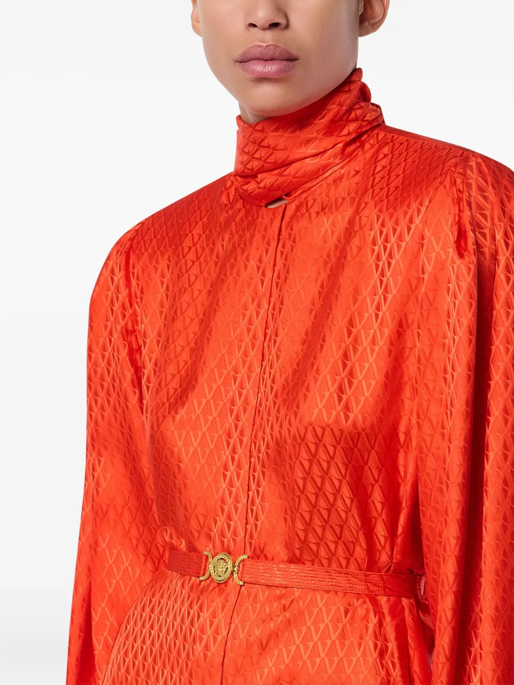 Versace geometric-pattern belted dress Rood
