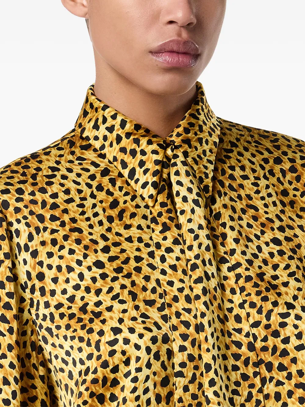 Versace Blouse met luipaardprint en gestrikte hals Geel