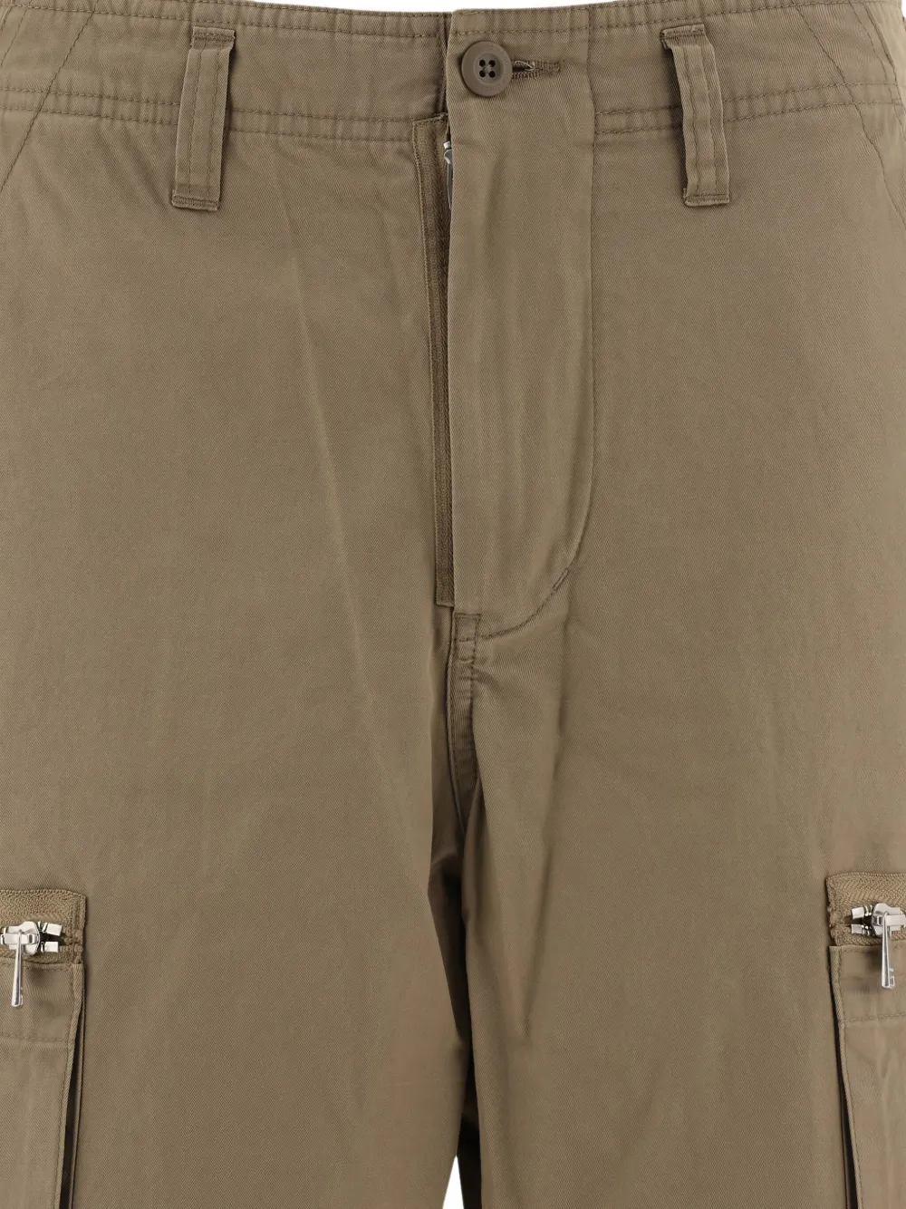 nonnative Trooper 6P cargo shorts met ritszak Bruin