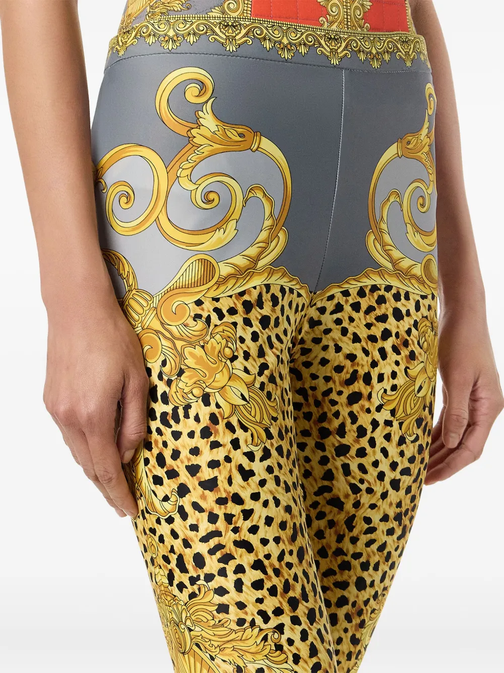 Versace Legging met barokprint Geel