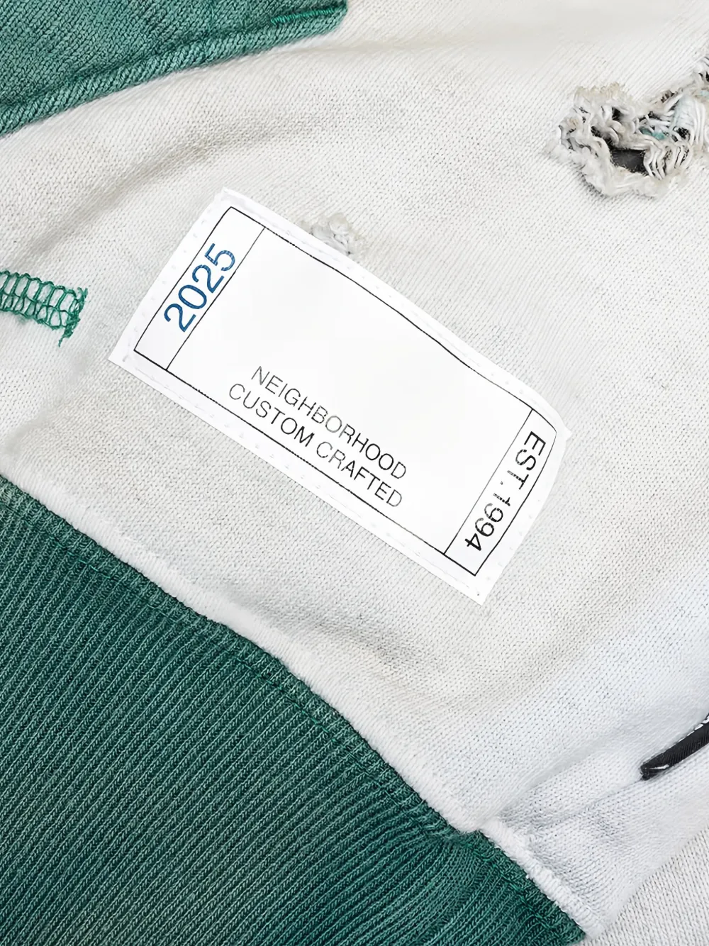 Neighborhood Savage gerafelde hoodie Wit