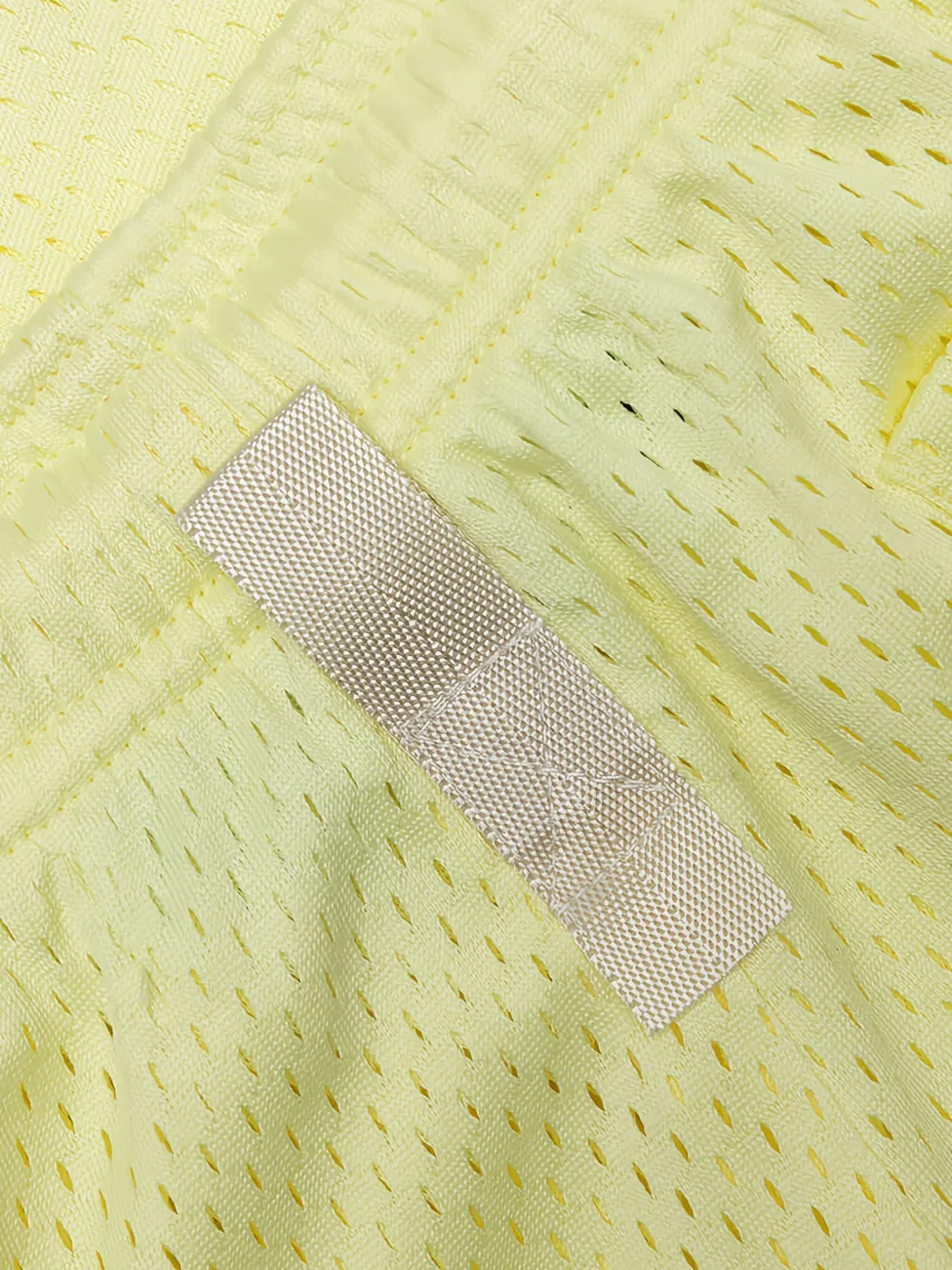Advisory Board Crystals Mesh shorts met trekkoord Geel