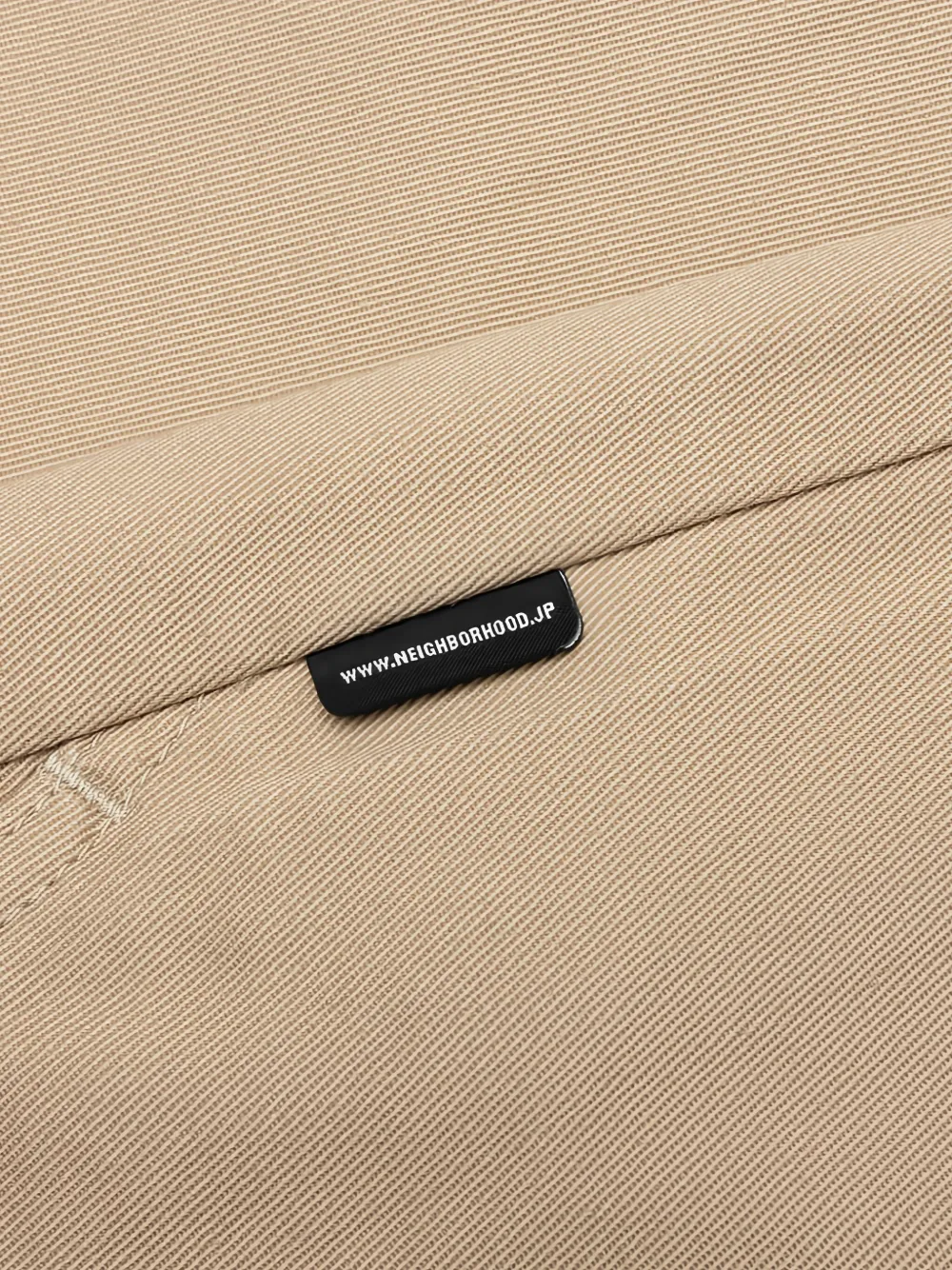 Neighborhood Twill chino met knoopsluiting Beige