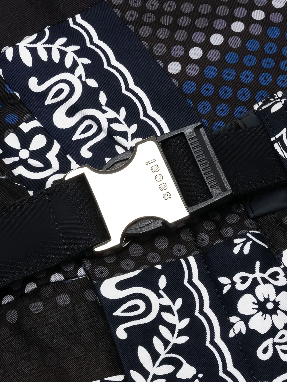 sacai x Hank Willis Thomas broek met patchwork Zwart