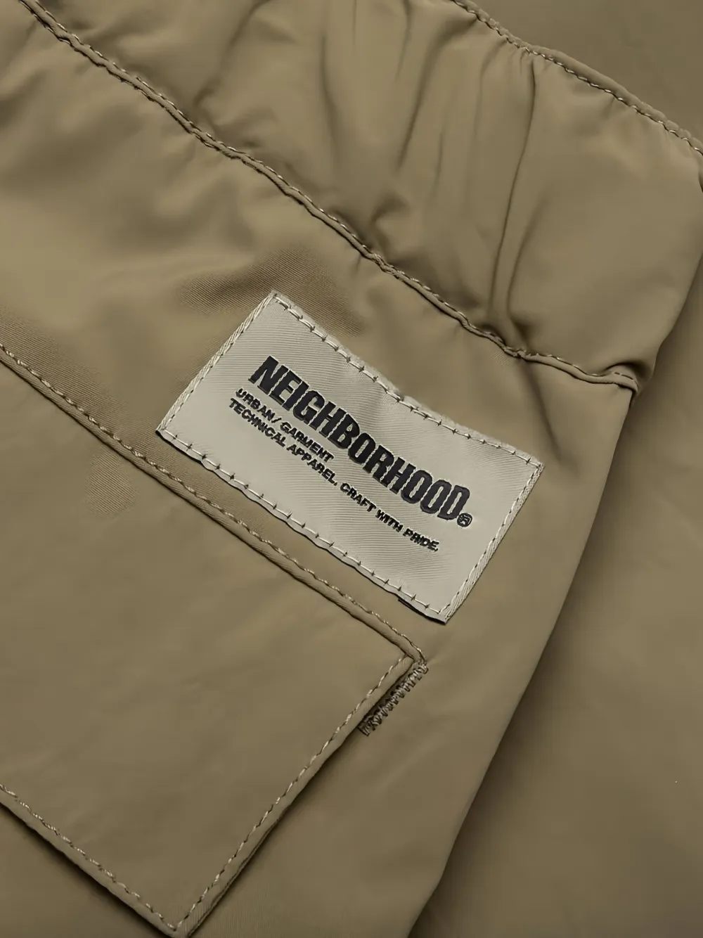 Neighborhood Shorts met ceintuur Groen