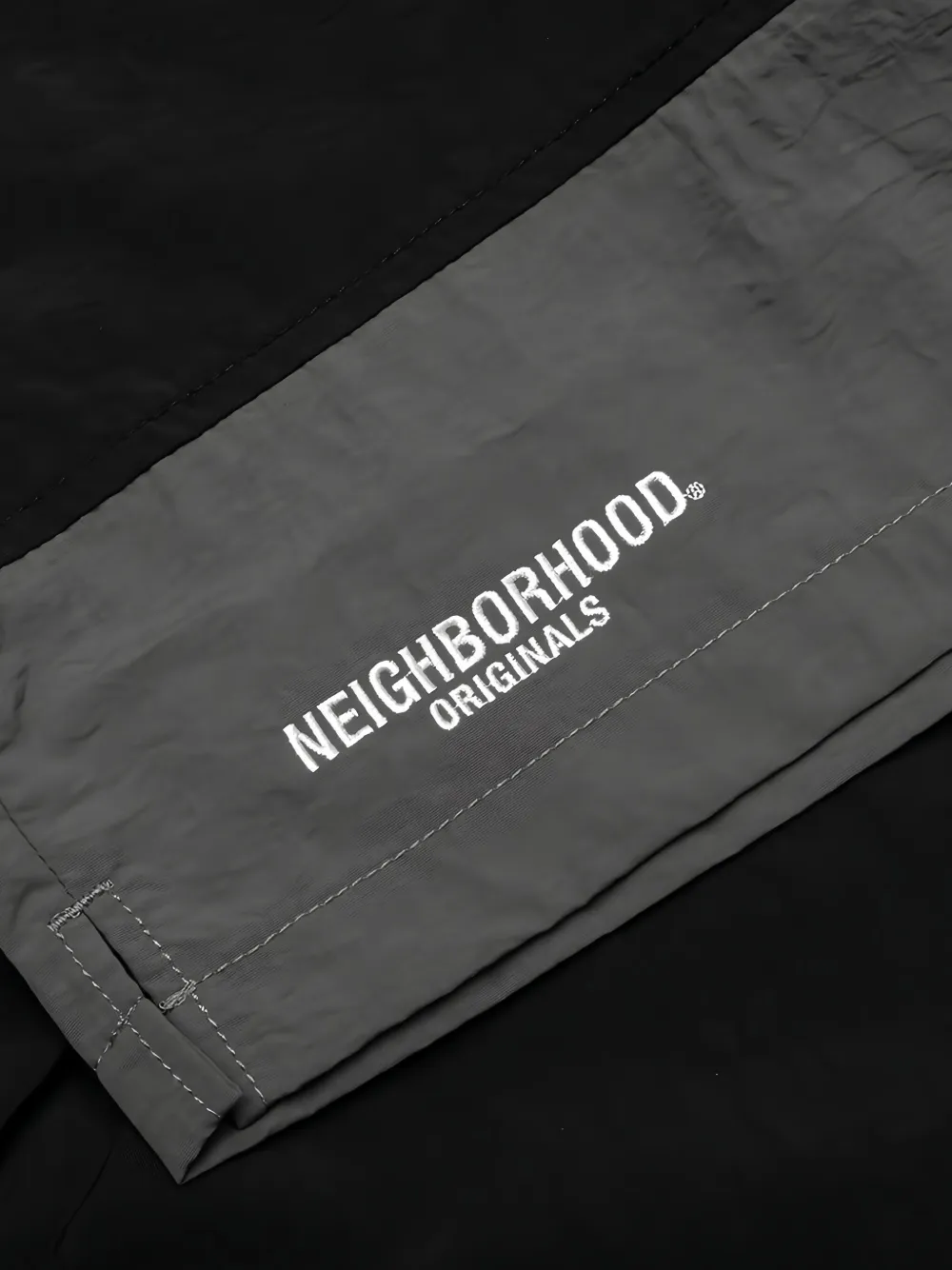 Neighborhood Tweekleurige trainingsshorts Zwart