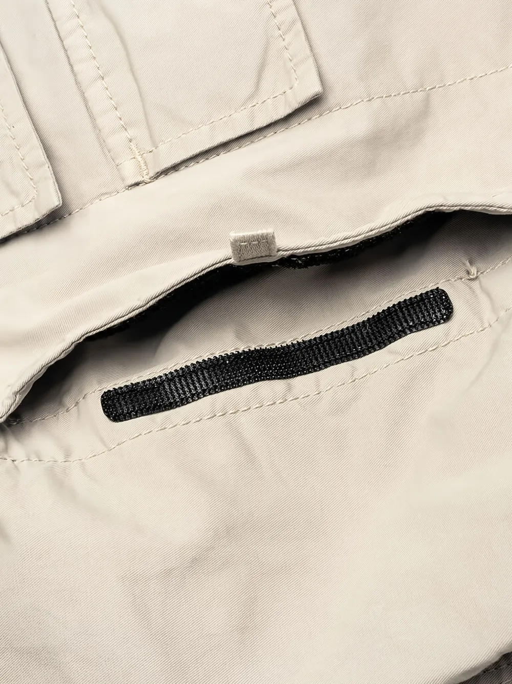 Stone Island Broek met cargo zak en logo-applicatie Beige