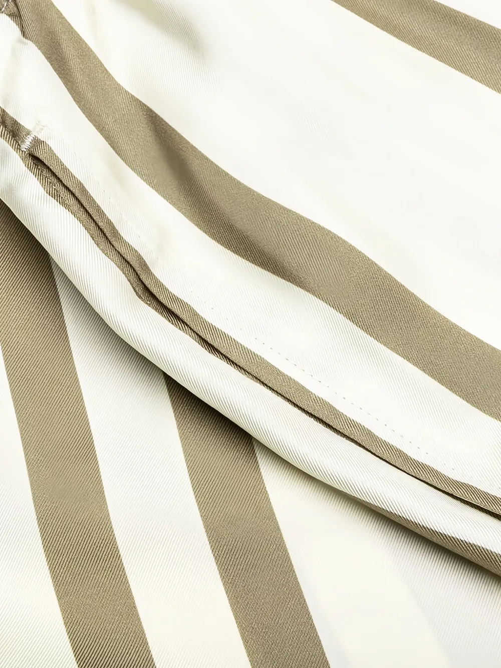 John Elliott Gestreepte zijden shorts Beige