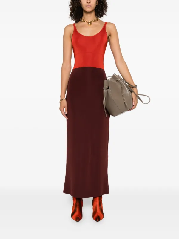【Fendi】ビスコースミディドレス ビスコースニットのFFミディドレス Fendi ¥235,639 JPY - Biffi