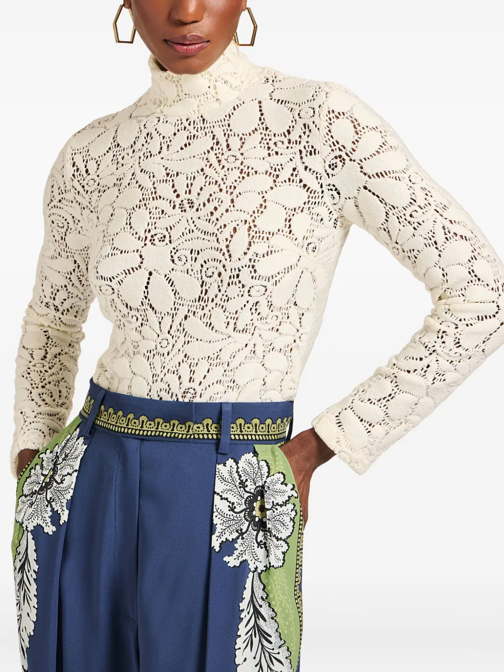 La DoubleJ Top met col en bloemenkant Beige