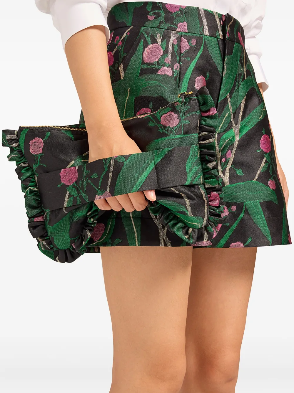La DoubleJ Clutch met bloemenprint en ruches - Zwart