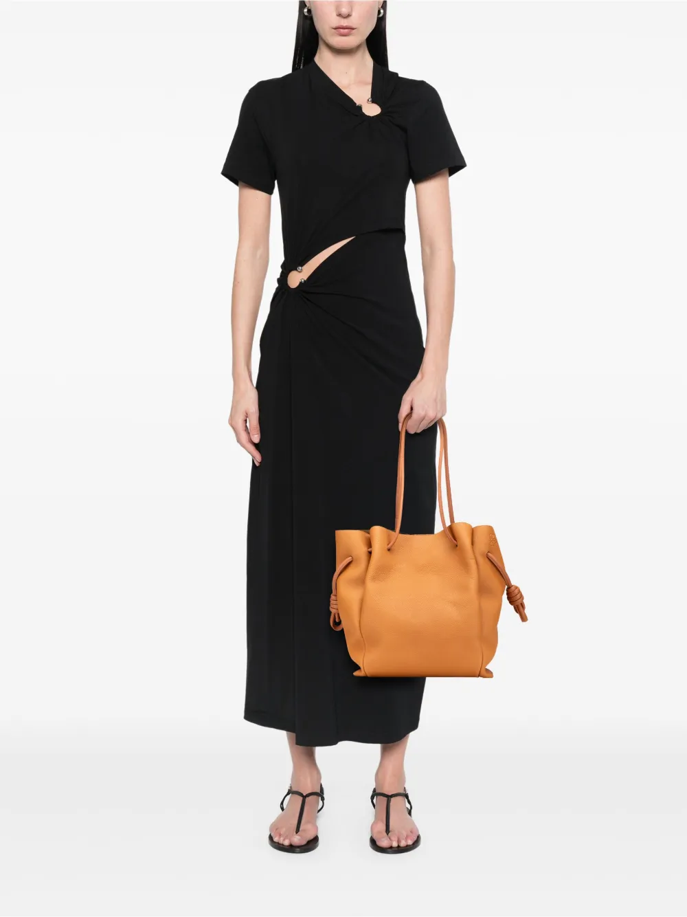 Loewe Pre-Owned 2018 Medium Leather Flamenco Knot tote bag | Pre-Owned | Image 2