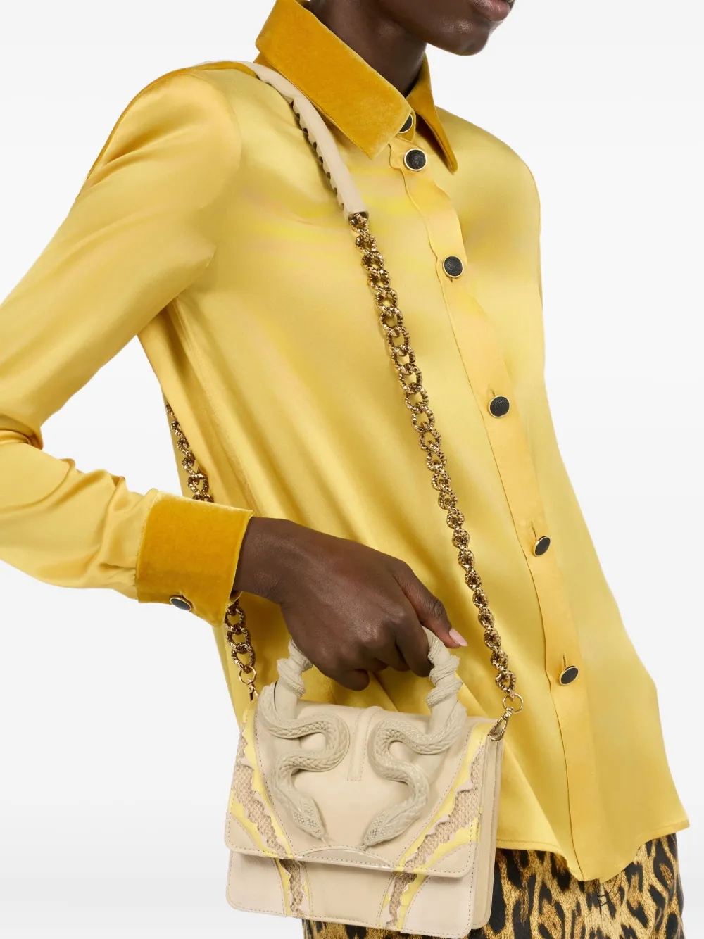 Roberto Cavalli Schoudertas verfraaid met slang en kettingband - Beige