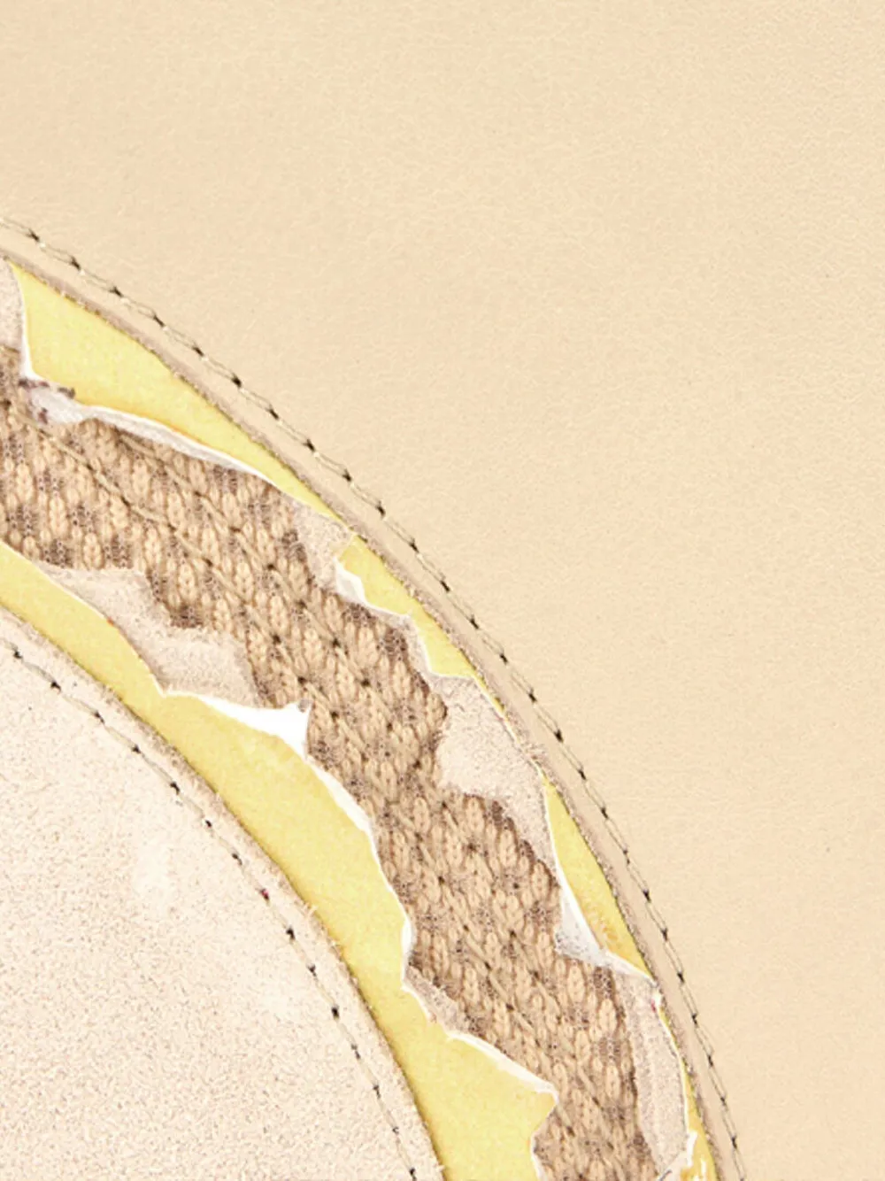 Roberto Cavalli Schoudertas verfraaid met slang en kettingband Beige