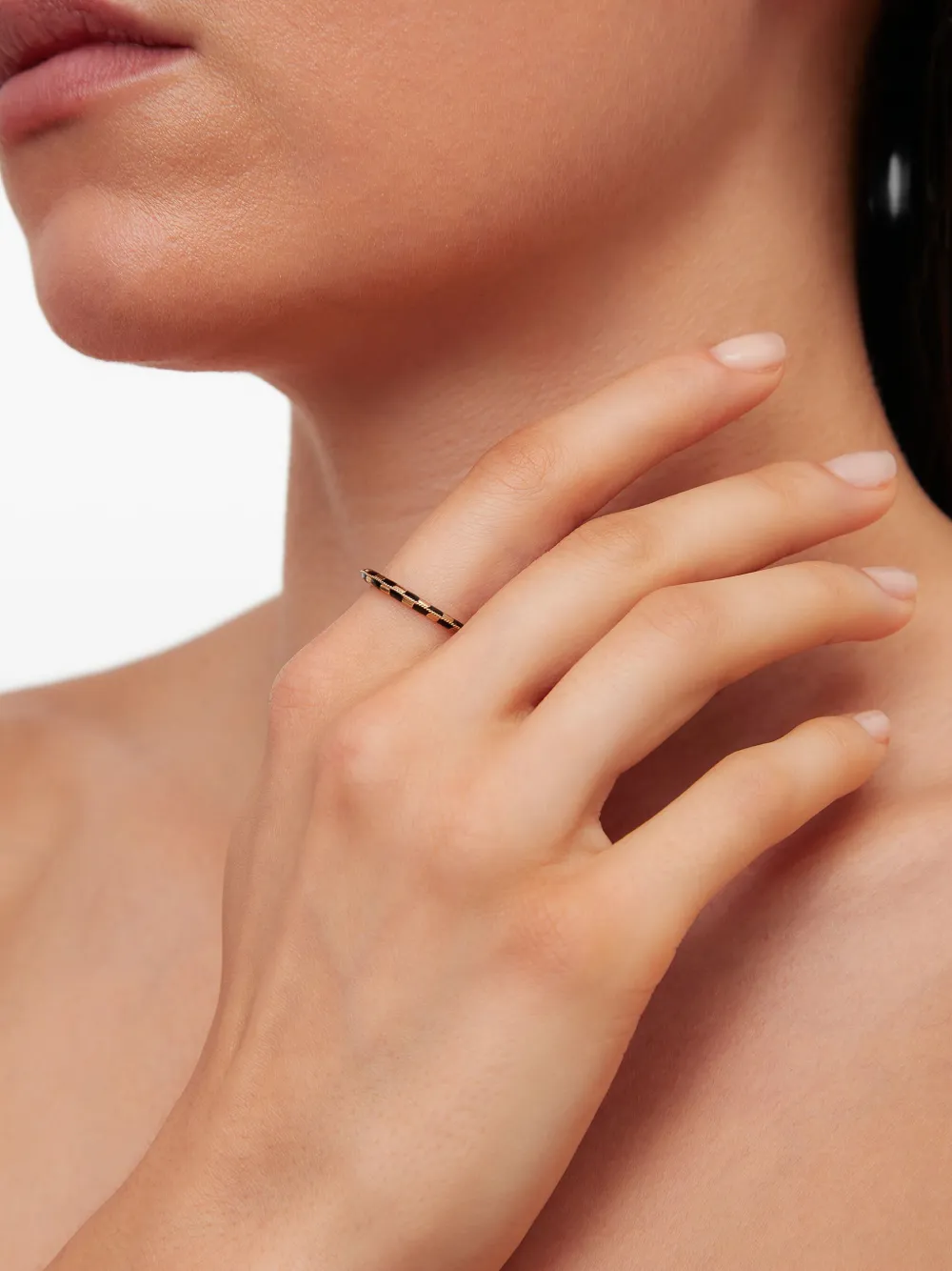 Yvonne Léon 9K yellow gold check-pattern ring | Fine Jewelry | Image 2