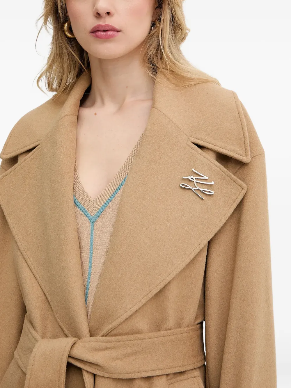 Karl Lagerfeld Jas met logoplakkaat en ceintuur Beige