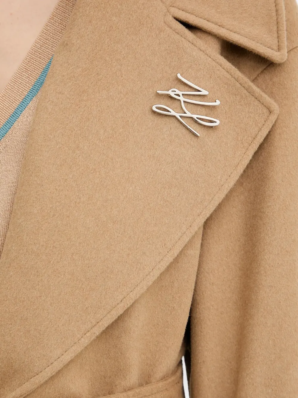 Karl Lagerfeld Jas met logoplakkaat en ceintuur Beige