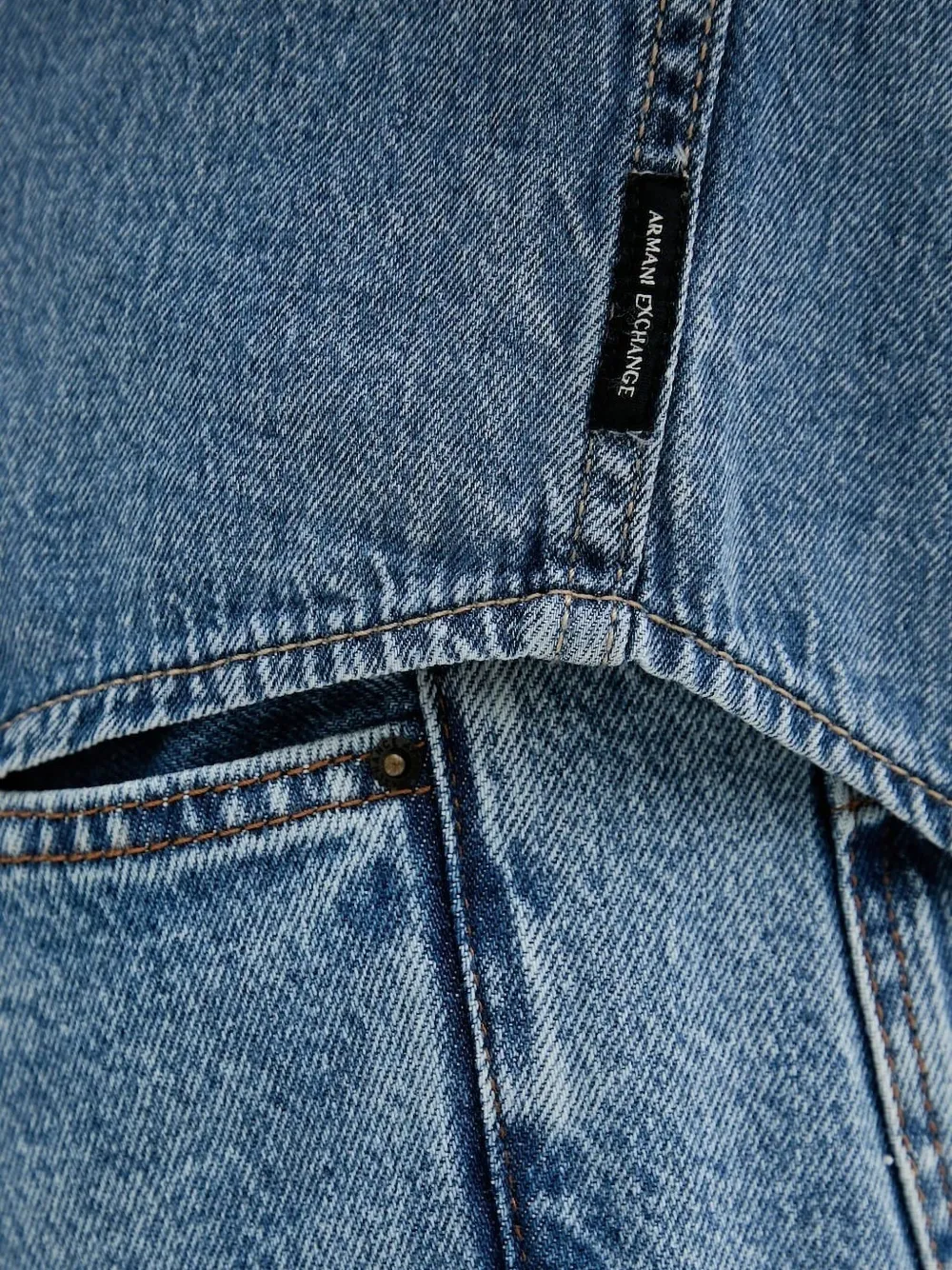 Armani Exchange flap-pocket denim shirt Blauw