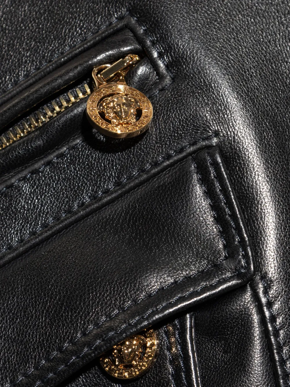 Versace Jack met klepzakken Zwart