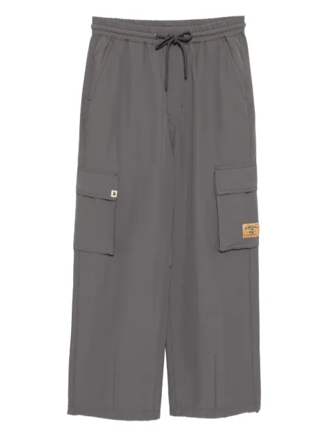 FINGERCROXX logo-patch trousers
