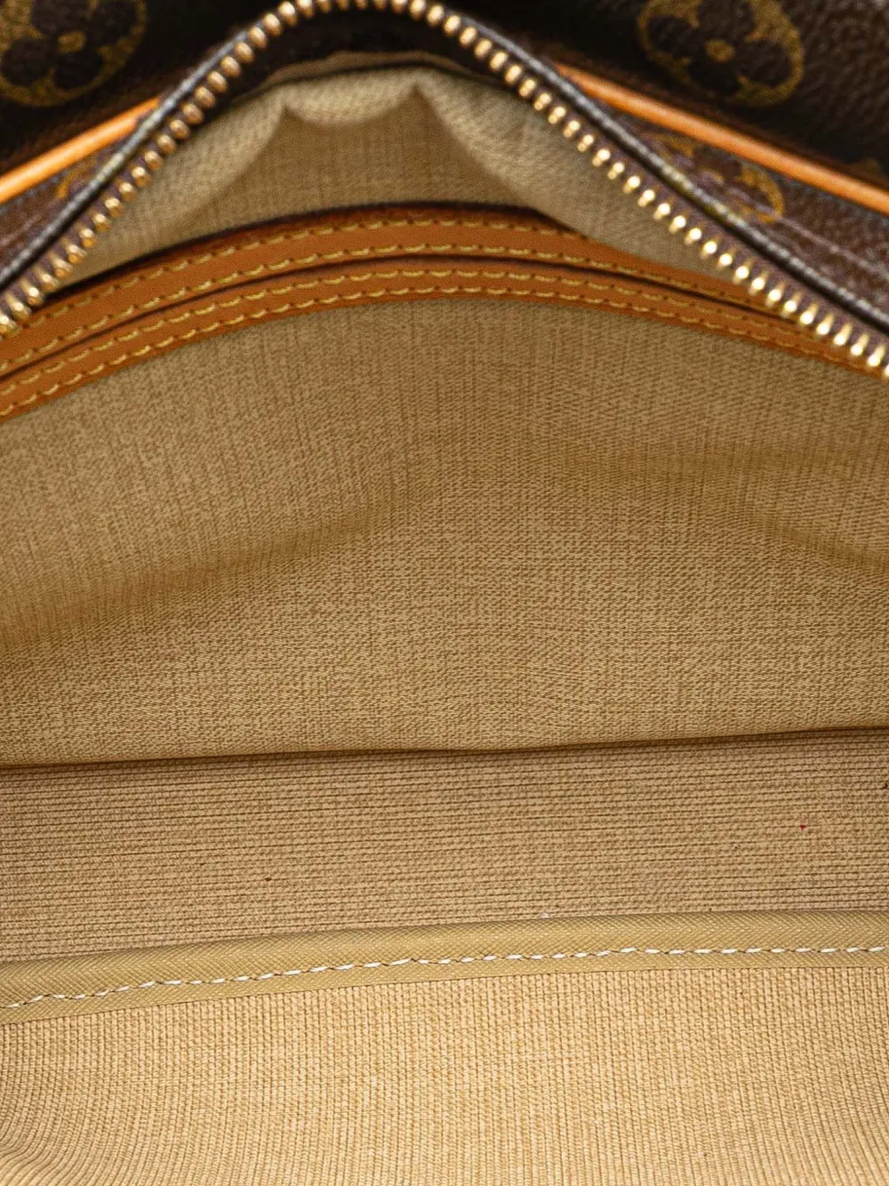 Pre-owned Louis Vuitton 2002 Monogram Reporter Pm Crossbody Bag In Brown