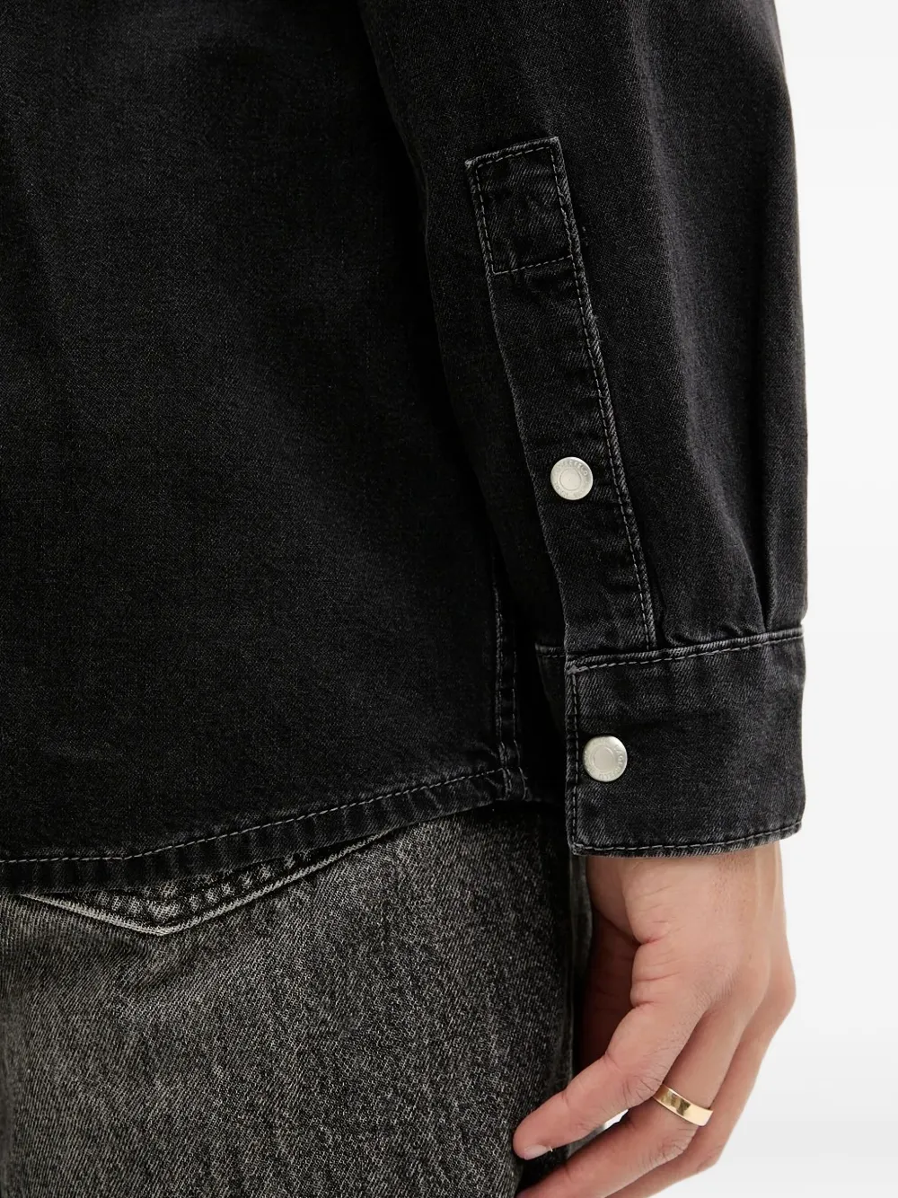 Karl Lagerfeld Jeans embroidered-pocket denim overshirt Zwart