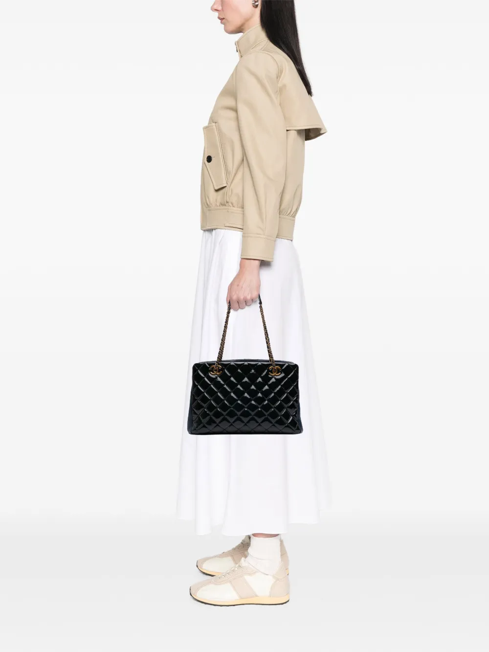Pre-owned Chanel 2015-2016 Paris Salzburg Patent And Goatskin Cc Eyelet Tote Bag