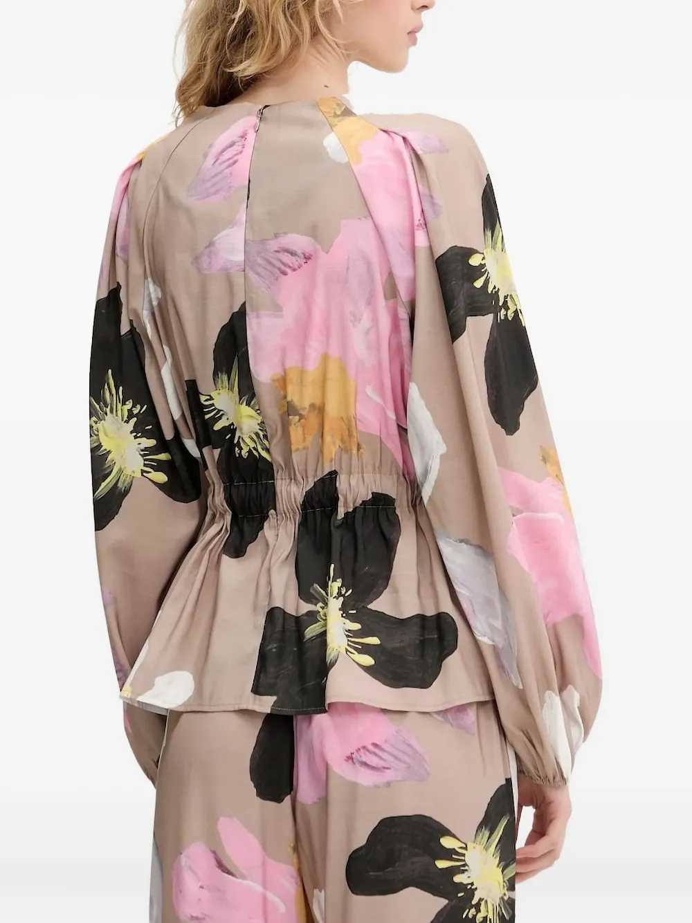 Stine Goya Blouse met ceintuur en bloemenprint - Bruin