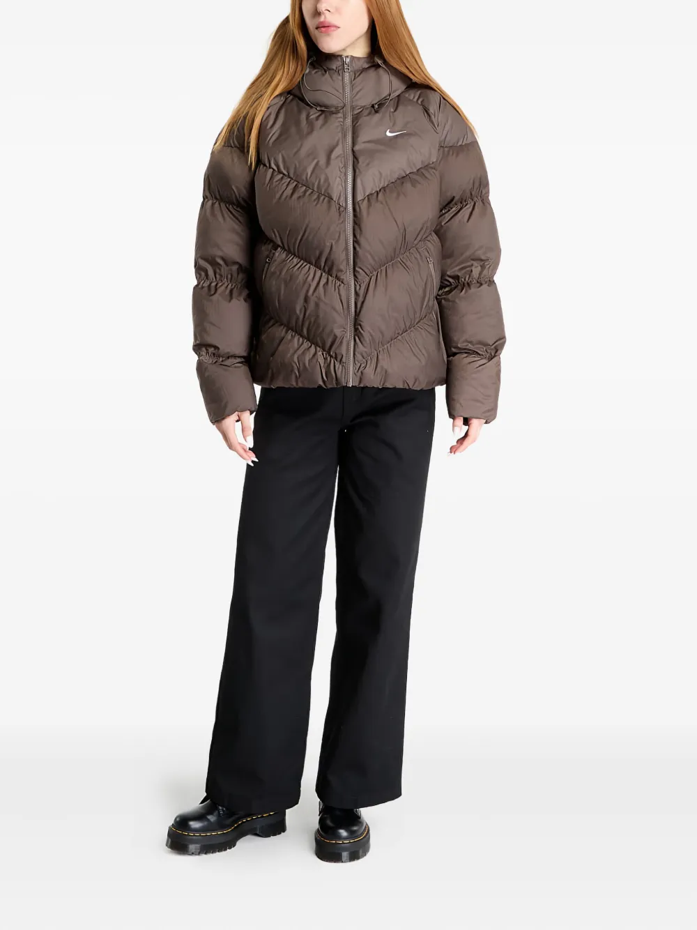 Nike Donsjack met chevron streep Bruin