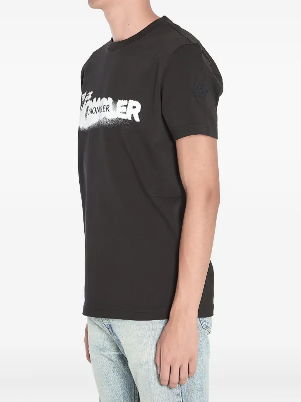 Moncler spray-print Cotton T-shirt | Black | FARFETCH