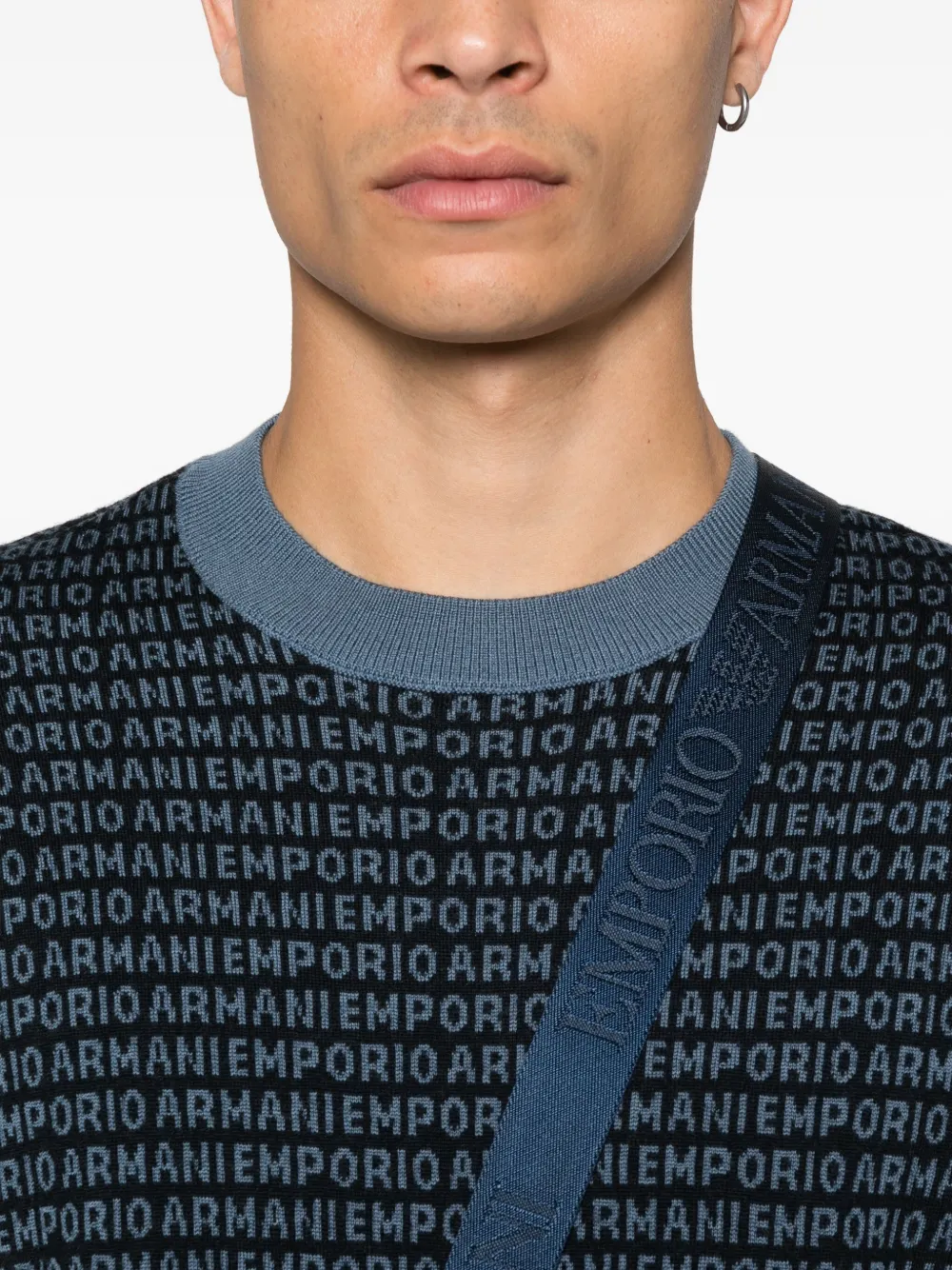 Emporio Armani logo-print wool sweater Blauw