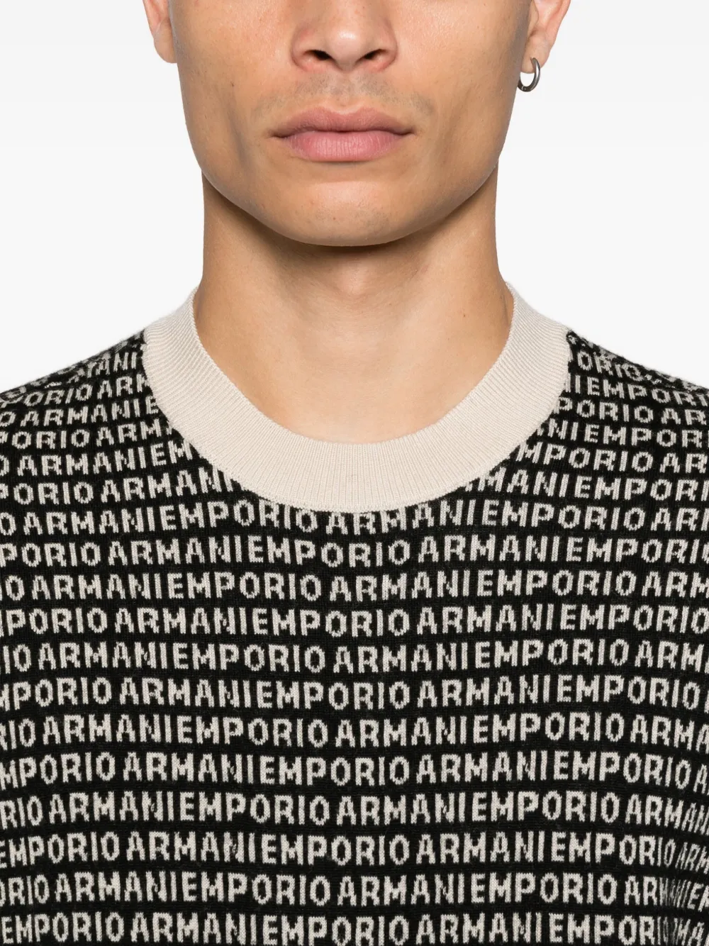 Emporio Armani logo-print wool sweater Zwart