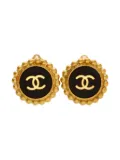CHANEL Pre-Owned 1995 CC-mark clip-on earrings - Gold