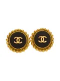 CHANEL Pre-Owned 1994 CC-Mark clip-on earrings - Gold